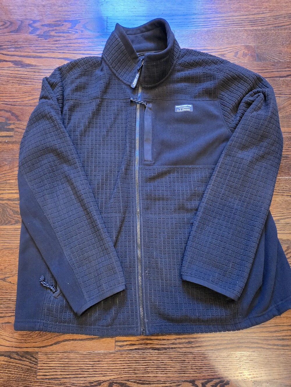 L.L. Bean Men's Black Full-Zip Quilted Fleece Jacket - Picture 2 of 6
